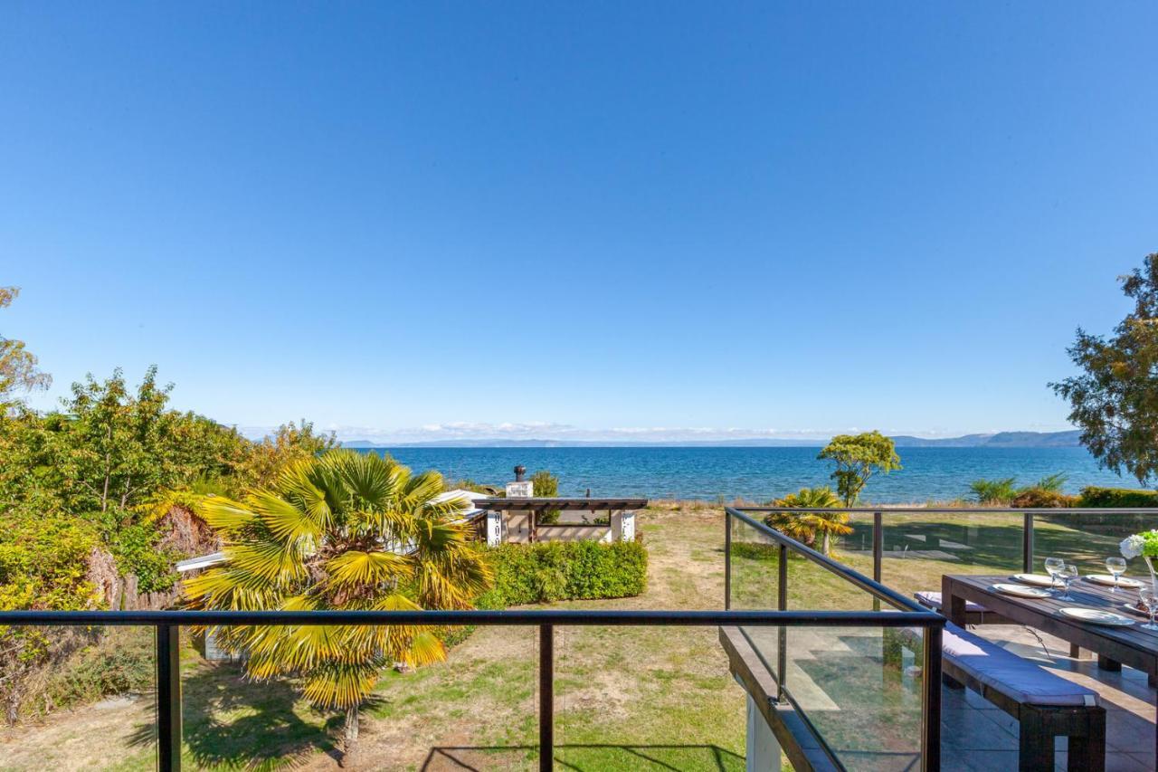 Lakefront Villa - Waitahanui Holiday Home Eksteriør bilde