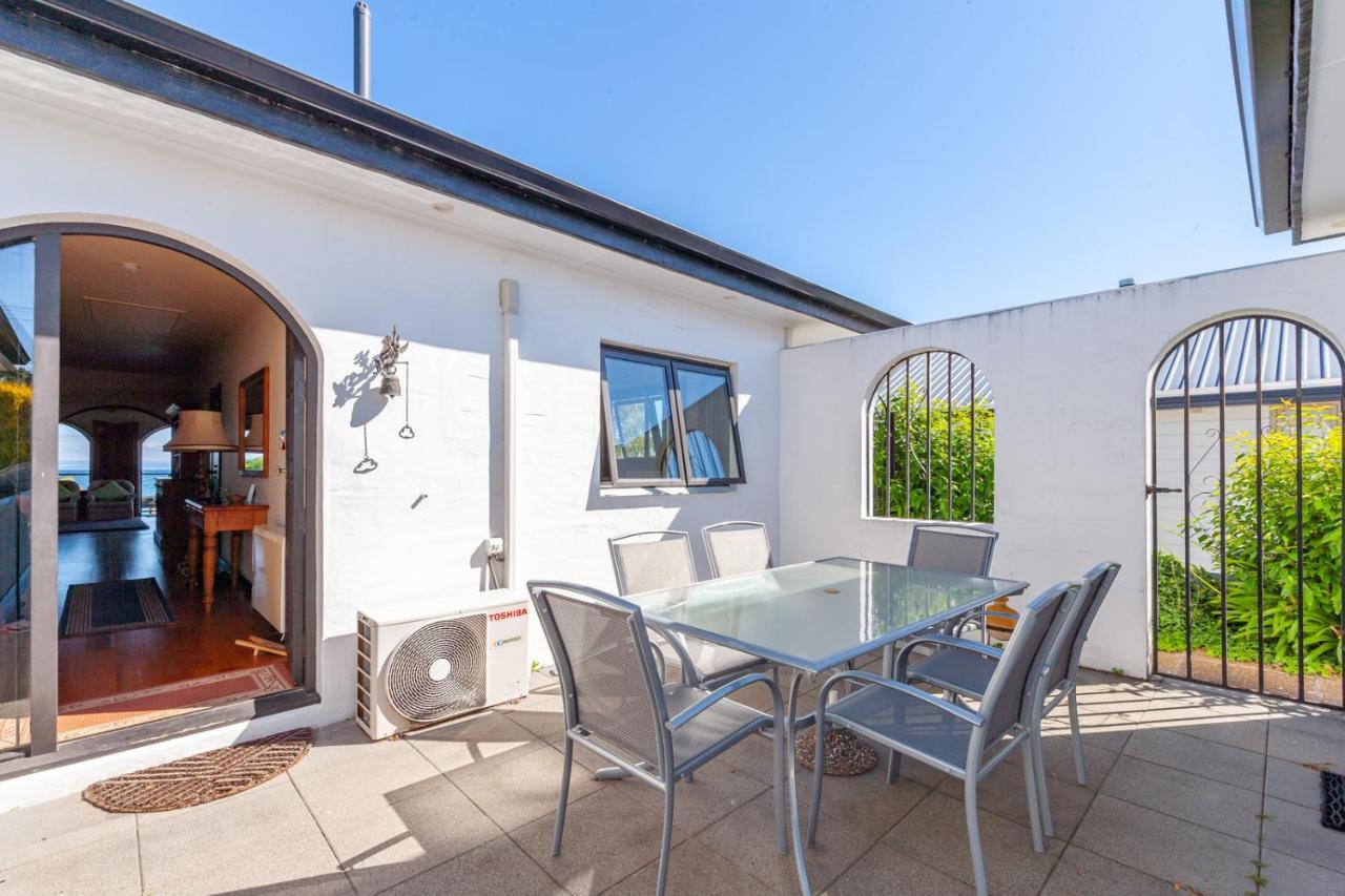 Lakefront Villa - Waitahanui Holiday Home Eksteriør bilde